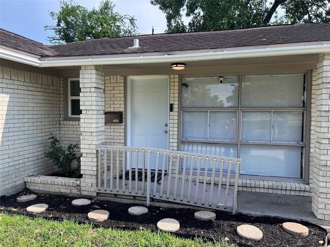 4222 Botany Ln in Houston, TX - Building Photo - Building Photo