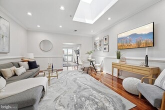 1321 Euclid St NW, Unit #402 in Washington, DC - Building Photo - Building Photo