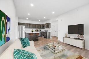 315 Railroad Ave in East Rutherford, NJ - Building Photo