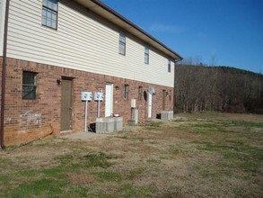 Old Federal Townhomes in Chatsworth, GA - Building Photo - Building Photo