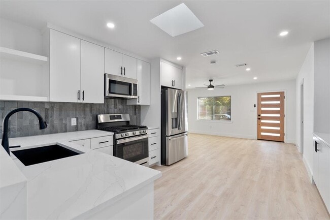 property at 406 Hammack Dr