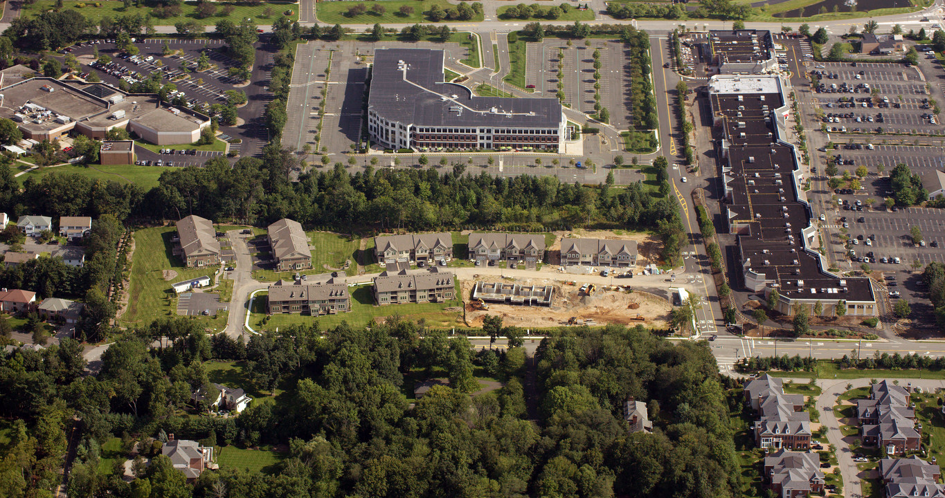 Gables at Woodcliff Lake in Woodcliff Lake, NJ - Foto de edificio