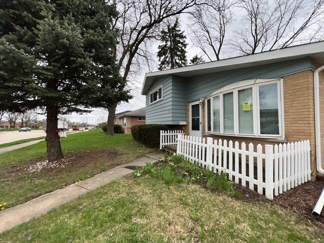 property at 11011 W Roosevelt Rd