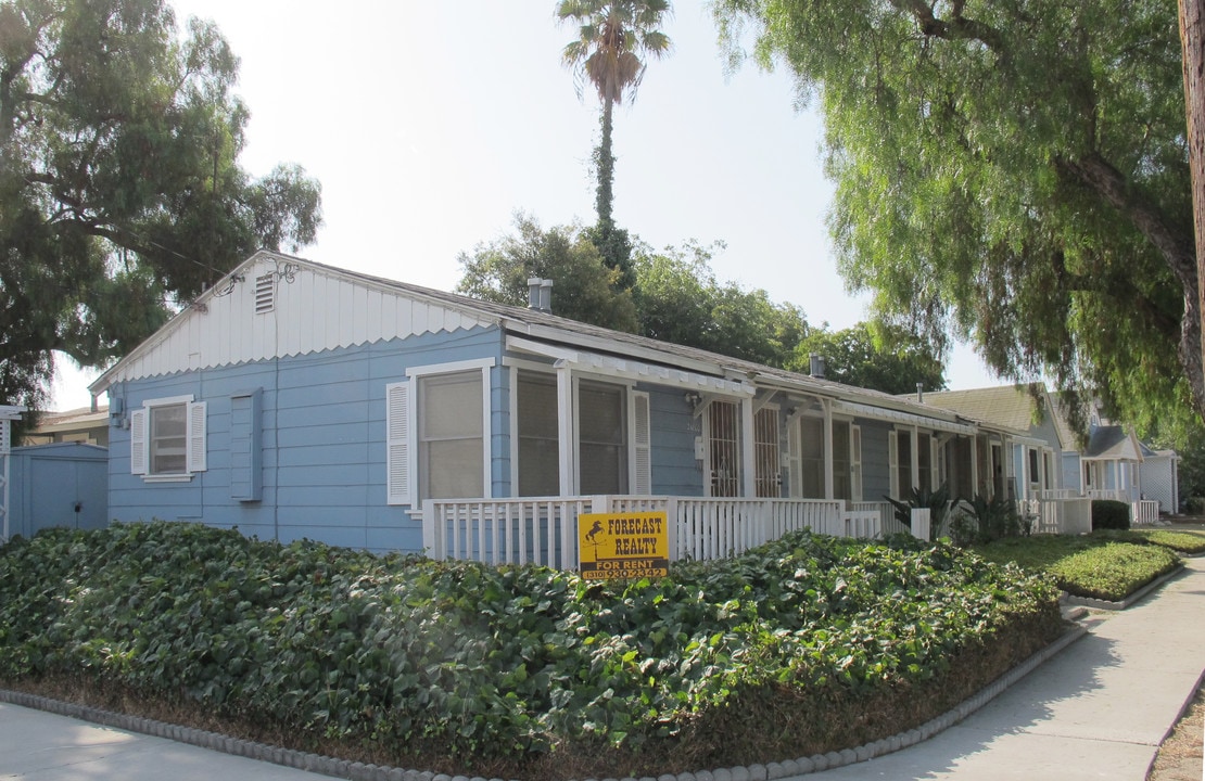 24800 Woodward Ave in Lomita, CA - Building Photo