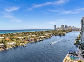 20515 E Country Club Dr in Miami, FL - Building Photo