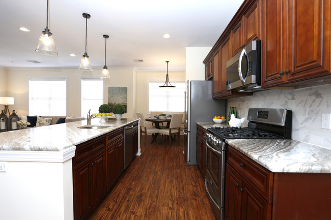 Six North in Somerville, NJ - Building Photo - Interior Photo