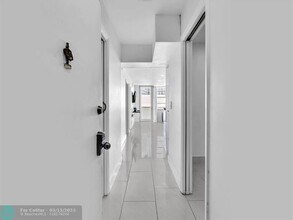 3725 S Ocean Dr in Hollywood, FL - Foto de edificio - Building Photo