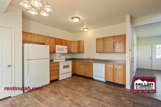 1546 W Big Oak Dr in West Valley, UT - Building Photo - Building Photo