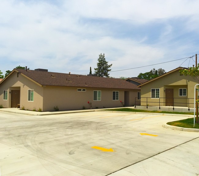 1408 Sterling Rd in Bakersfield, CA - Building Photo - Building Photo