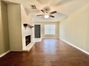 8850 Glen Meadow Ln in Beaumont, TX - Building Photo - Building Photo