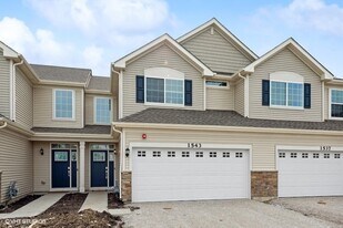 1543 Kraft Ave in Aurora, IL - Building Photo