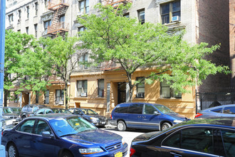 819 W 180th St in New York, NY - Building Photo - Building Photo