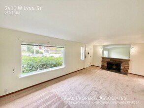 2411 W Lynn St in Seattle, WA - Building Photo - Building Photo
