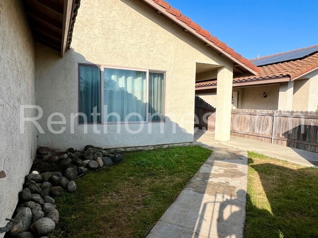 227 Ocotillo Pl in Oceanside, CA - Building Photo - Building Photo