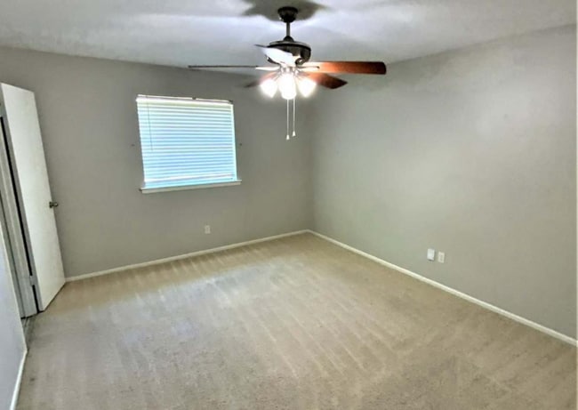 316 SW Murphy Rd in Burleson, TX - Building Photo - Building Photo