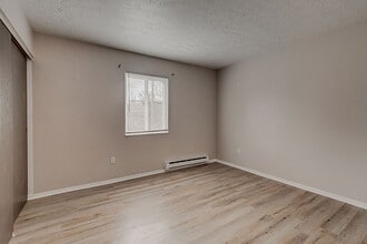 Miami Ridge Apartments 4 in Cleves, OH - Building Photo - Interior Photo
