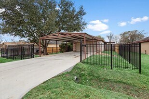 5018 Wilmington St in Houston, TX - Building Photo