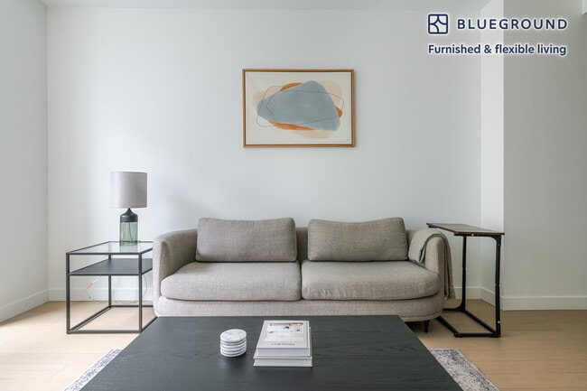 380 Harrison Ave in Boston, MA - Foto de edificio - Building Photo