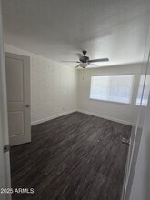 2513 N 48th Pl in Phoenix, AZ - Foto de edificio - Building Photo