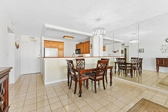 3540 S Ocean Blvd in South Palm Beach, FL - Building Photo - Building Photo