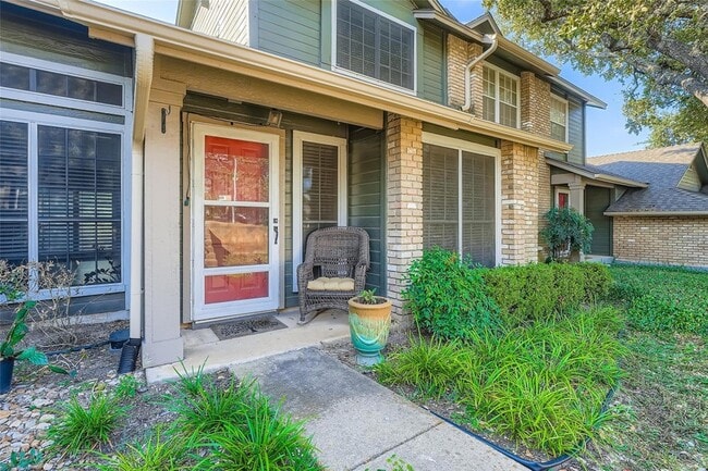 1015 E Yager Ln, Unit 213 in Austin, TX - Building Photo - Building Photo