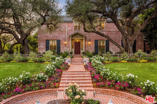 property at 69 Fremont Pl