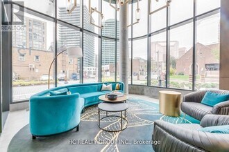 15 Holmes Ave in Toronto, ON - Building Photo - Building Photo