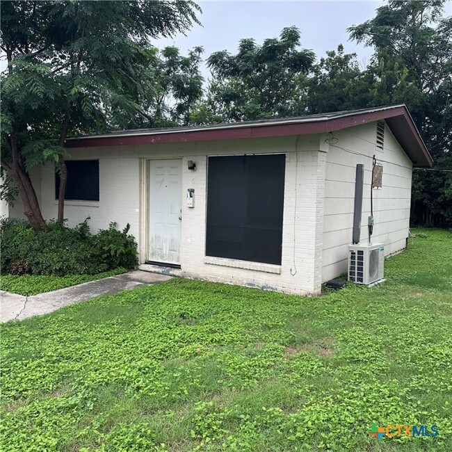 property at 1231 N LBJ Dr