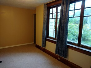 939 NY-8, Unit B in Mount Upton, NY - Foto de edificio - Building Photo