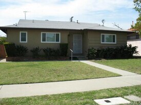 413 N Park Ave in Montebello, CA - Building Photo