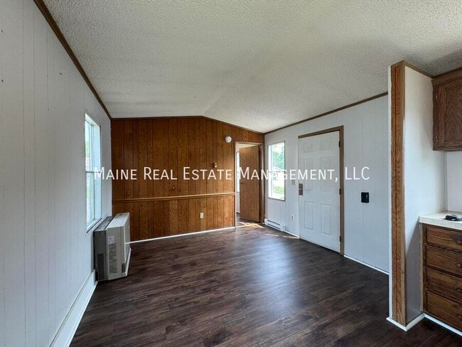 30 Morton Ave in Dover Foxcroft, ME - Building Photo - Building Photo