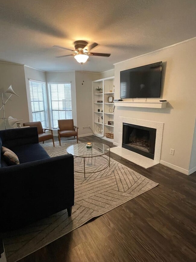 property at 1510 W North Loop Blvd