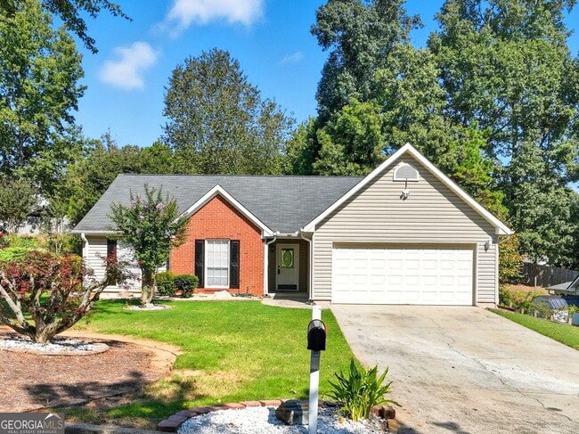 property at 907 Ashley Crossing Ln NW