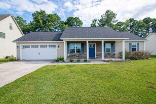 258 Breakwater Dr in Sneads Ferry, NC - Building Photo