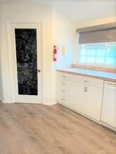 355 Carlsbad Village Dr-Unit -Apartment in Carlsbad, CA - Building Photo - Building Photo