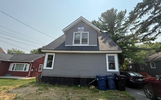 1112 E Colvin St in Syracuse, NY - Building Photo