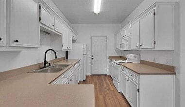 1612 James Ave in Waco, TX - Foto de edificio - Building Photo