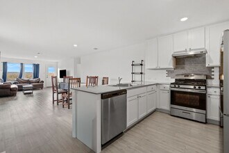 7235 Eclipse Pl in San Antonio, TX - Building Photo - Building Photo