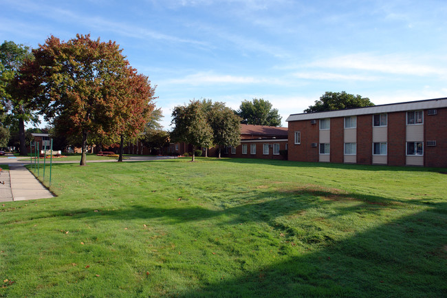 Dunn Family Senior Citizens Home in Center Line, MI - Building Photo - Building Photo