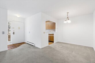 26 Hillside Terrace in White Plains, NY - Building Photo - Building Photo