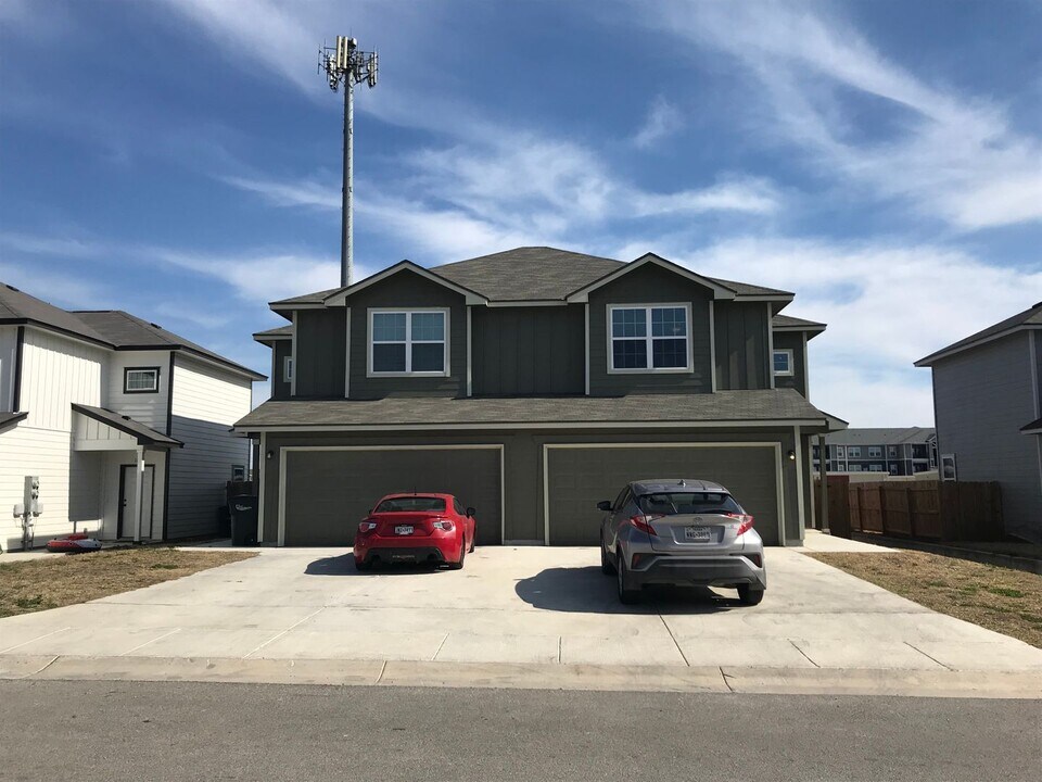 1788 Tristan Trl in New Braunfels, TX - Building Photo