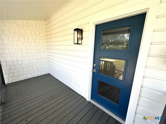 610 Buena Vista Ave in Victoria, TX - Foto de edificio - Building Photo
