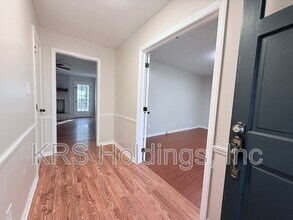 8329 Bells Lake Rd in Apex, NC - Building Photo - Building Photo