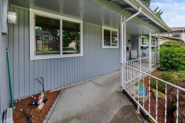 517 W St SE in Tumwater, WA - Building Photo - Building Photo