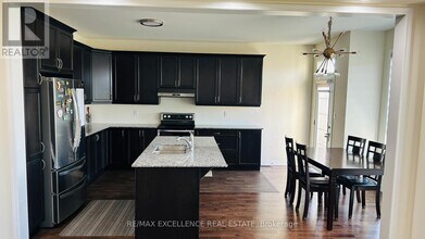 25 Divers Rd in Brampton, ON - Building Photo - Building Photo