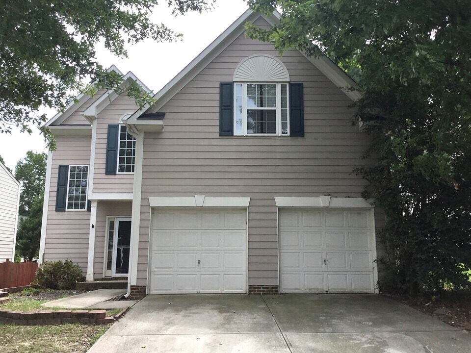 5716 Keowee Way in Raleigh, NC - Building Photo