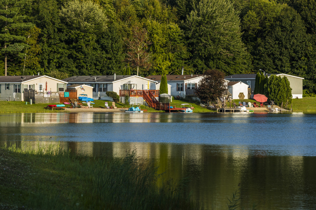 Pinewood on the Lake in Columbus, MI - Building Photo