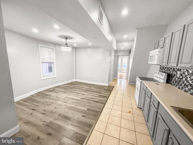 5341 Market St in Philadelphia, PA - Building Photo - Building Photo