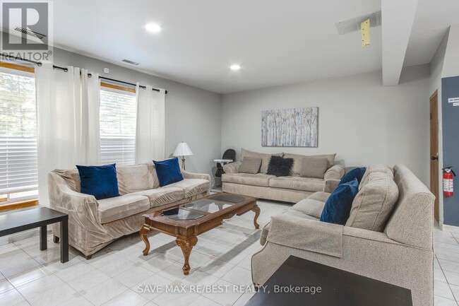 property at 910 Concession Rd 17 W