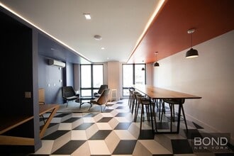 323 E 19th St in Brooklyn, NY - Building Photo - Building Photo